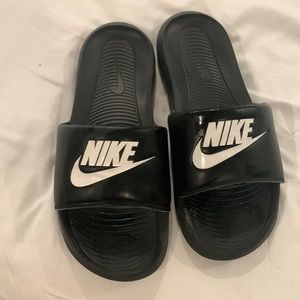 Mens Nike slides size 10